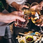 Alkoholom sme doslova obklopení: Odborníčka prezradí, či patrí k zdravému životnému štýlu